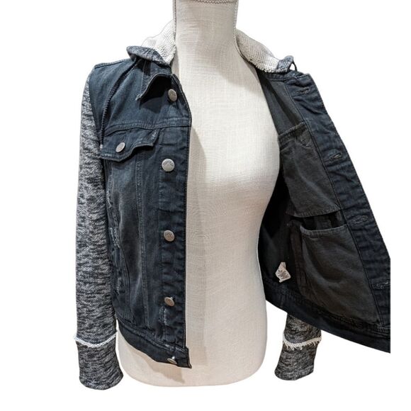 Free People Women's Black & Grey Distressed Denim Jacket Knit Sleeves Size S - Picture 8 of 11